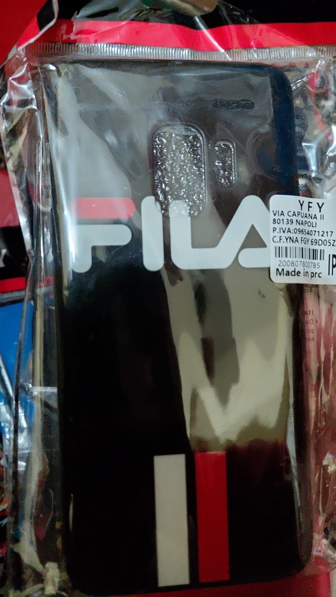 Scatolo con 200 cover per vari cellulari