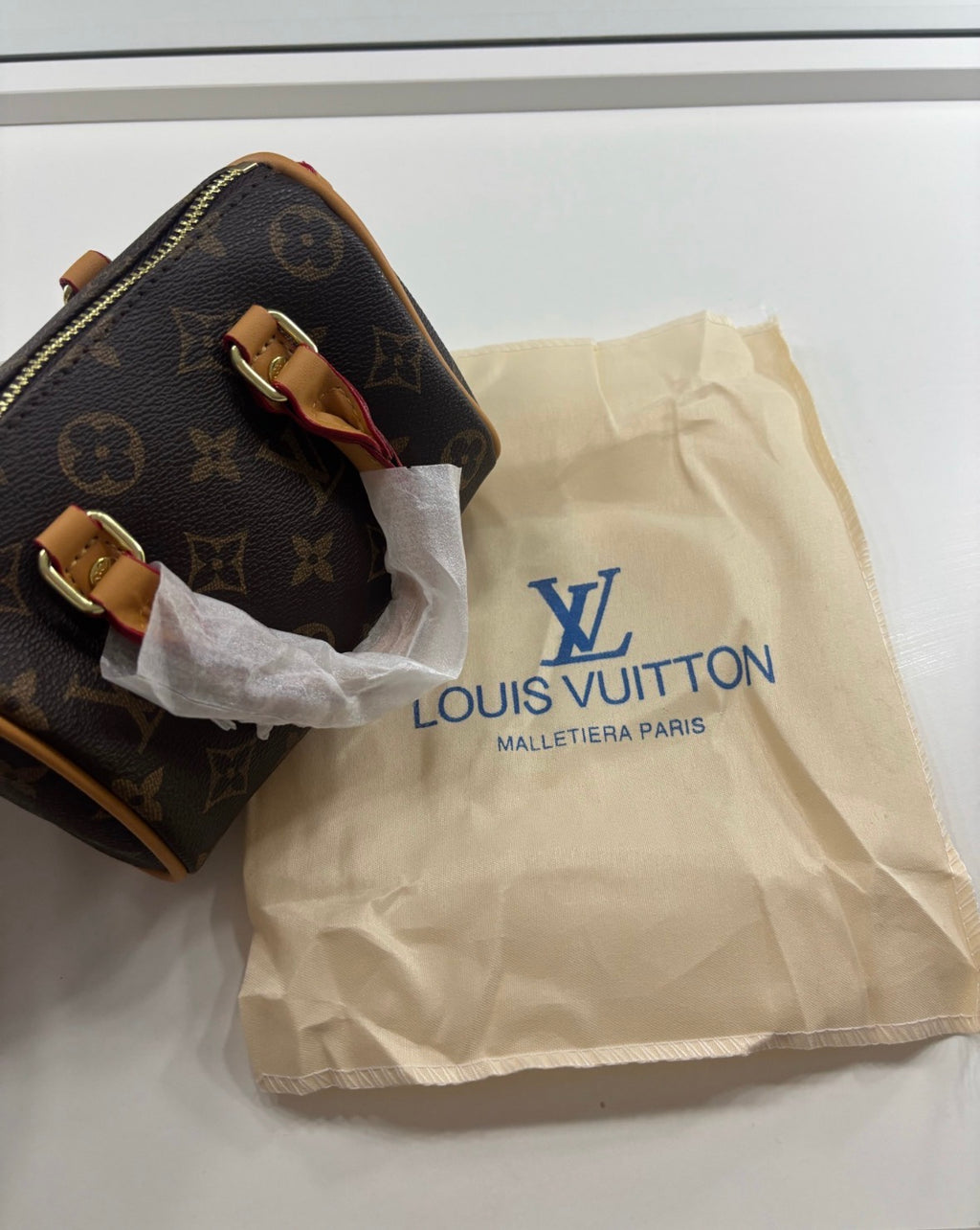 Borsetta Louis Vuitton Nano Speedy 1