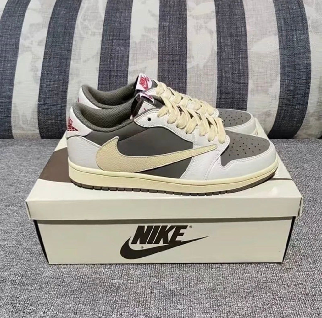 Nike Air Jordan 1 low Travis Scott