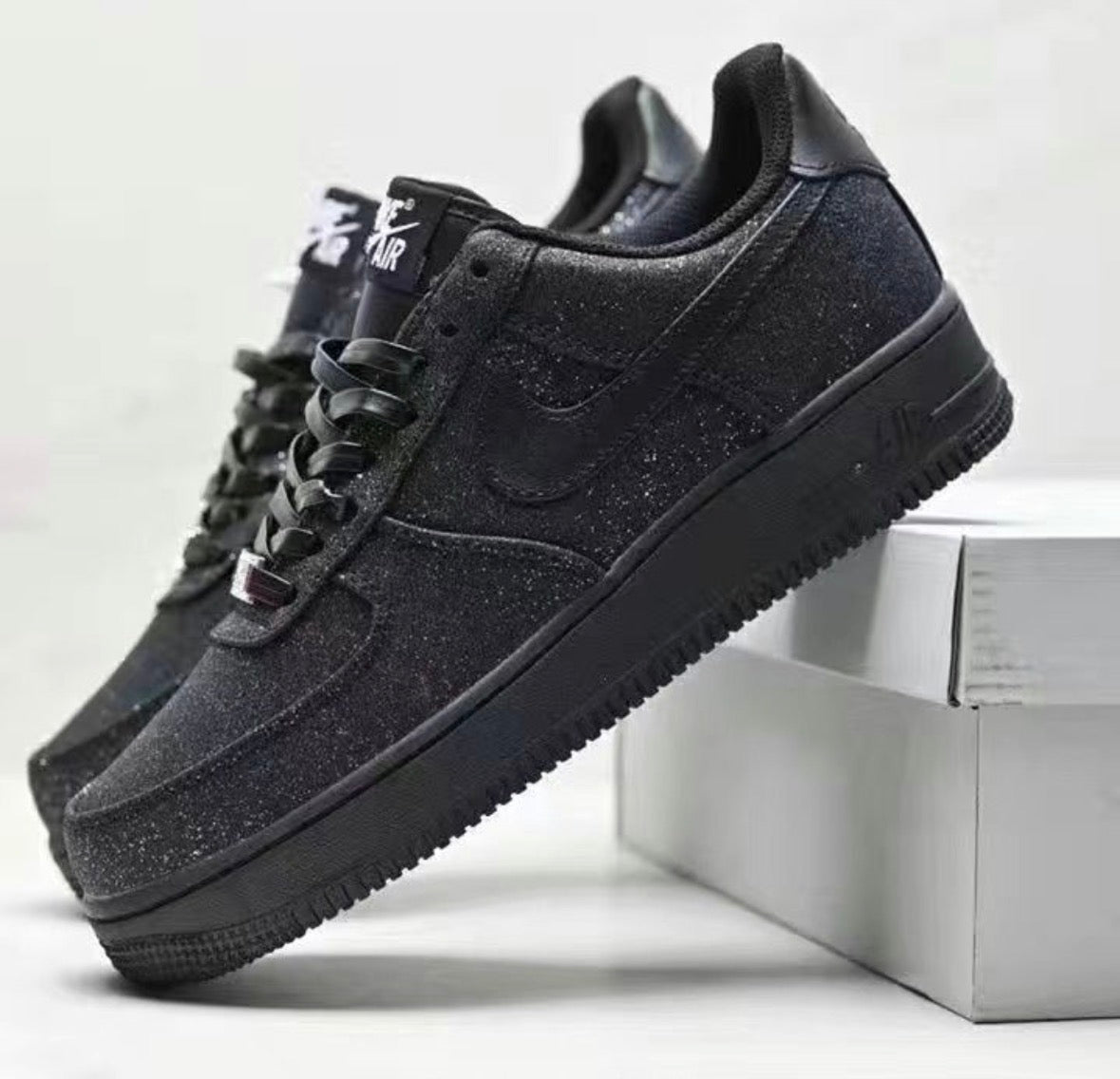 Scarpe Nike Air Force 1 brillantinate (unisex)